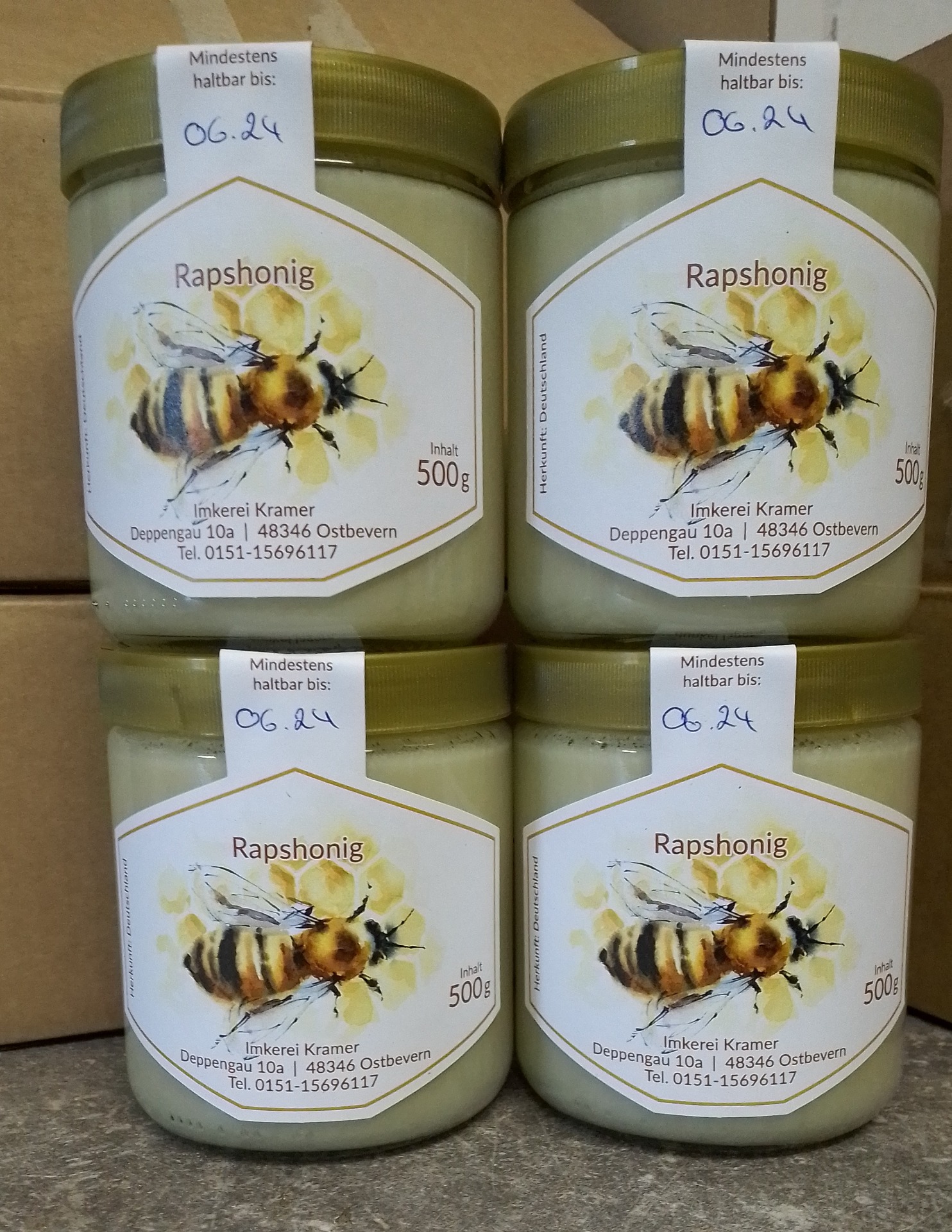 Ab sofort erhältlich - selbstverständlich mit entsprechendem MHD (dies ist noch ein Foto vom letzten Jahr :-)